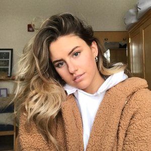 TEDDY BEAR COAT IN CAMEL